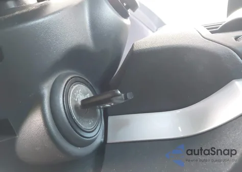 2010 Nissan Sentra 2.0S z USA, uszkodzony, nr VIN 3N1AB6AP8AL717590